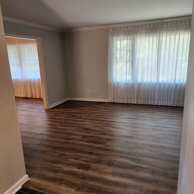 Building Photo - 106 Argall Town Ln