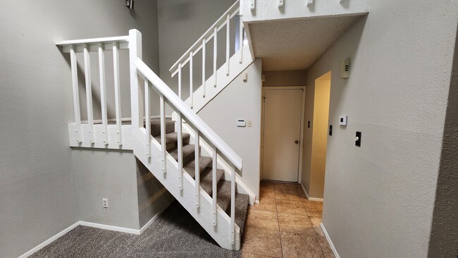 Building Photo - 7097 Greenway Chase St