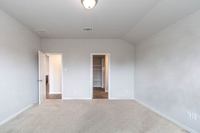 Building Photo - 239 Fall Aster Dr