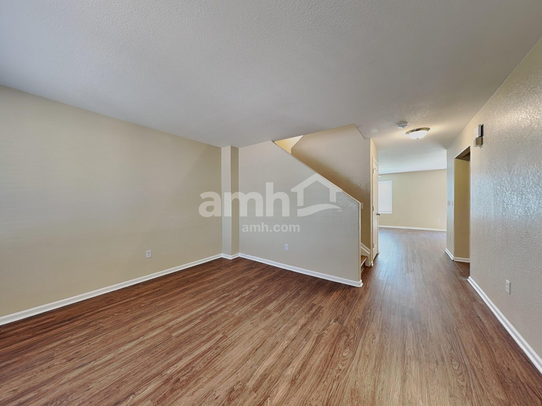 Building Photo - 1135 Legend Oak Dr