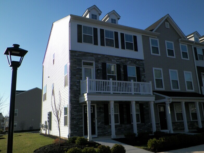 Primary Photo - 4858 Stump Rd