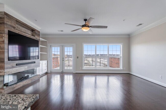 Building Photo - 612 Marina Landing Ln