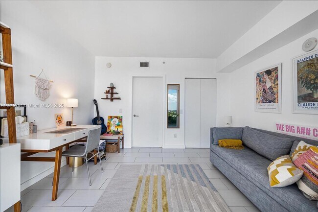 Building Photo - 4250 Biscayne Blvd