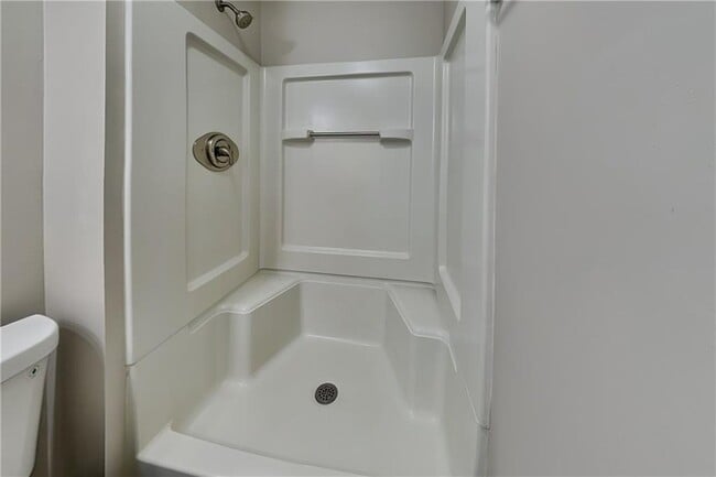 Building Photo - 1828 Danbury Ct