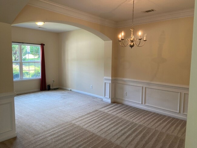 Building Photo - 4 BR/2BA | Newly Renovated Single Family Home | 1-Car Covered Parking | Half off rent!