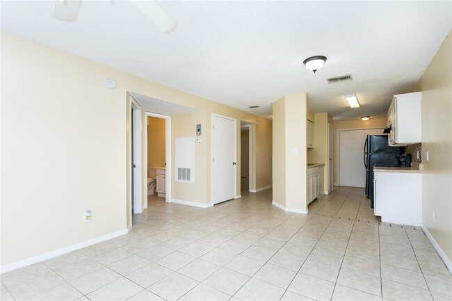 Building Photo - 296 Flower Ln