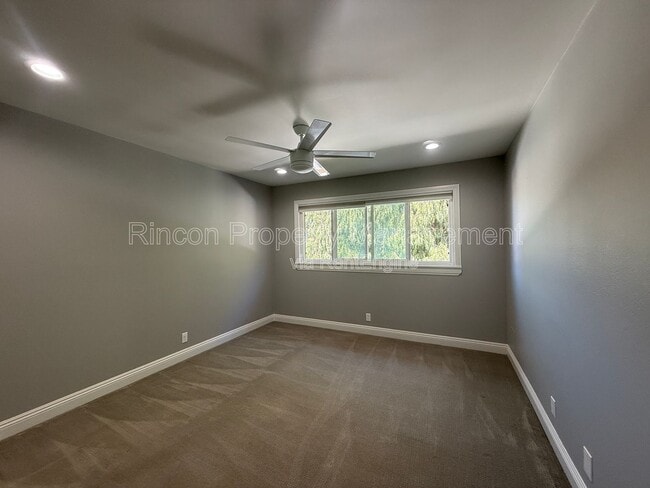 Building Photo - 911 Rawhide Pl