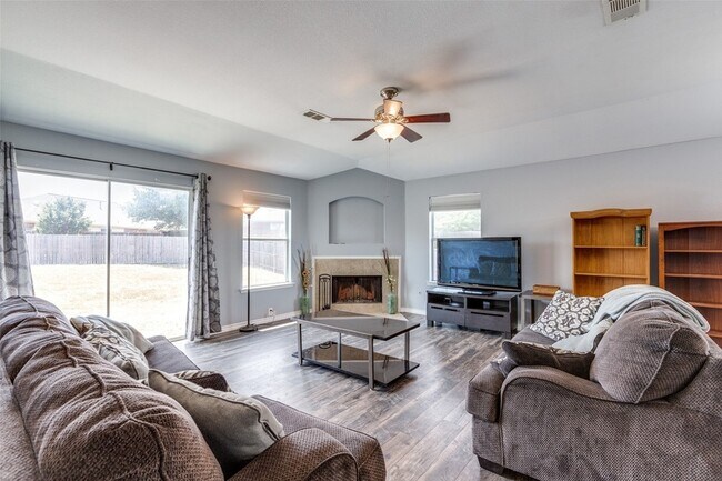 Building Photo - 2402 Pheasant Run