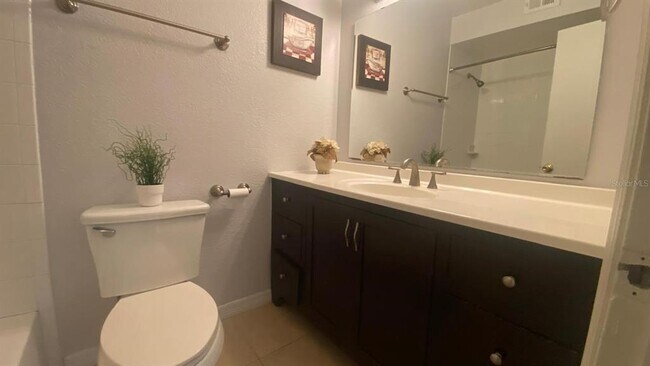 Building Photo - 1027 S Hiawassee Rd