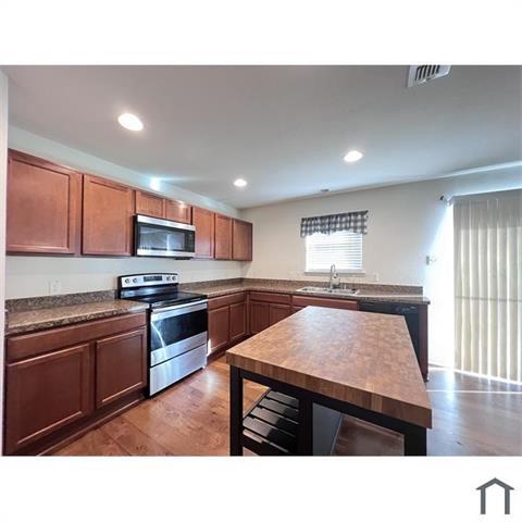 Building Photo - 5405 Shady Springs Trail