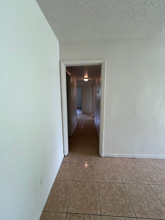 Building Photo - 5450 Juno Dr