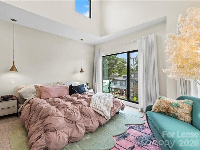 Building Photo - 815 E 36th St