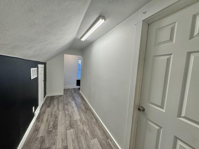 Building Photo - 4364 Ave F