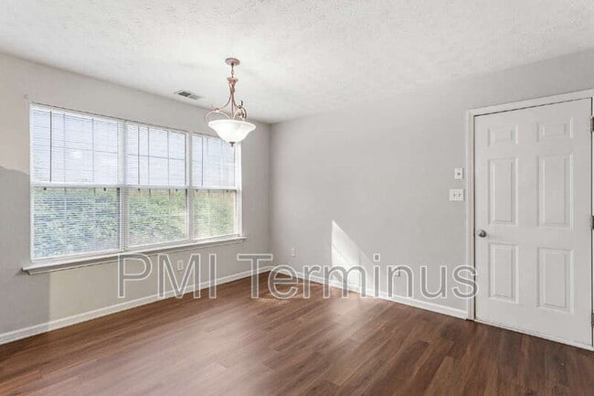 Building Photo - 1312 Telhurst Ct NW