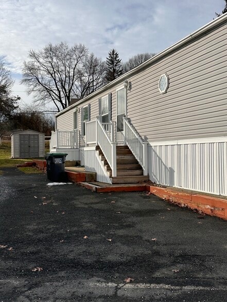 Building Photo - 5 Jacob Dr