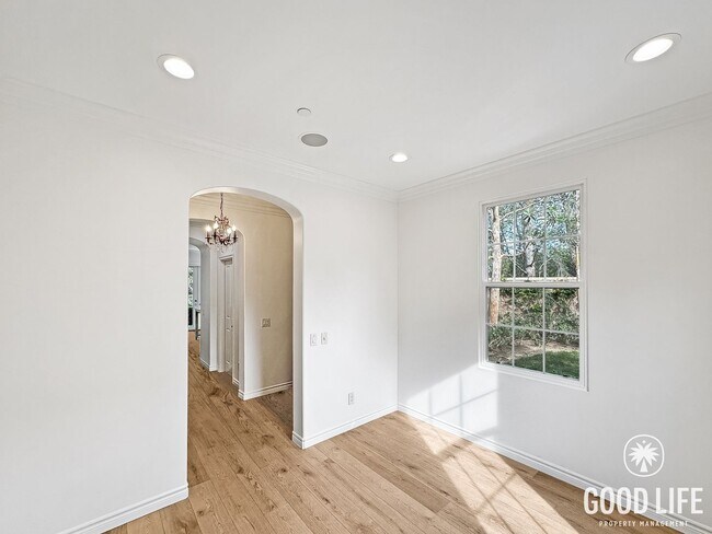 Building Photo - Highly Desired Irvine Living | 3-Bed, Office, Gated Community