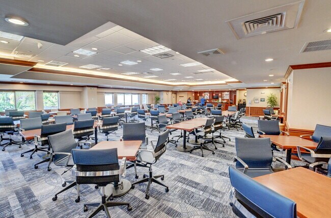 Building Photo - 30 Southport Ln