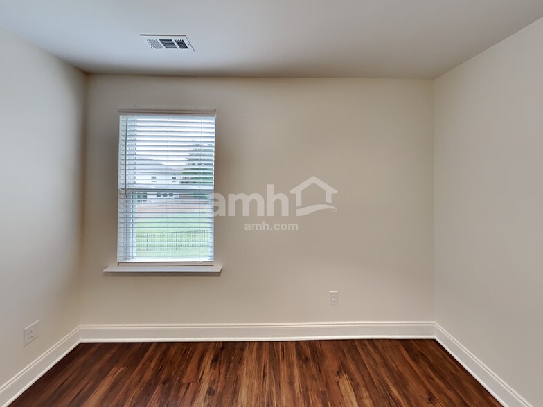 Building Photo - 3915 Dignity Ct