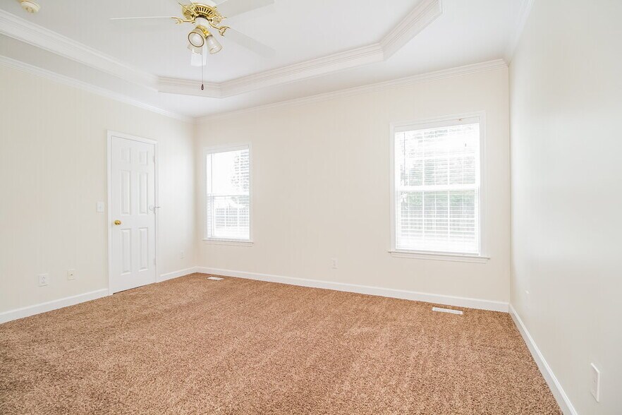Building Photo - 1405 Augustine Ct