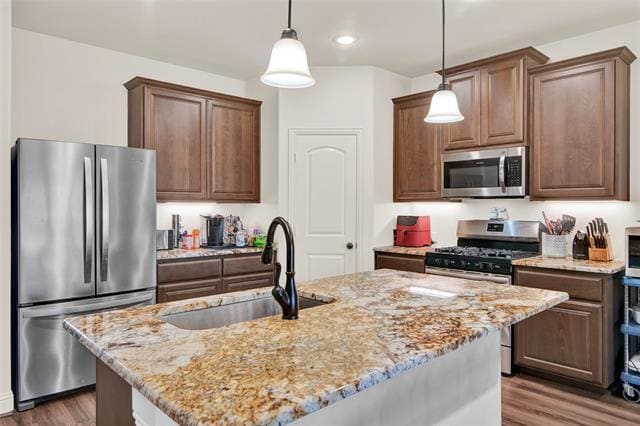Building Photo - 7839 Ashwood Dr