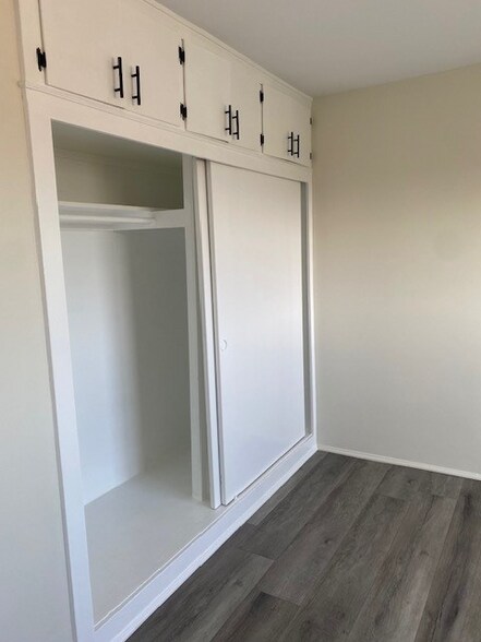 Building Photo - 11643 Eucalyptus Ave