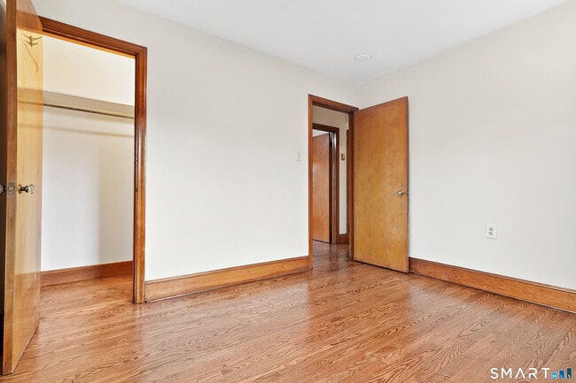 Building Photo - 56 Beaver Brook Rd