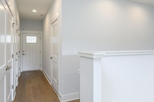 Building Photo - New Construction Rental-Asheville!