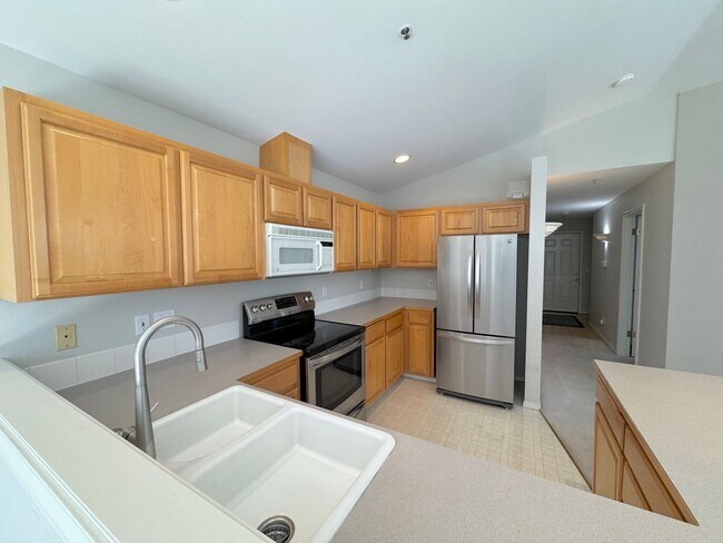 Building Photo - 2bd/2ba Edmonds Condo