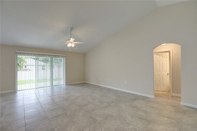 Building Photo - 426 Lanfair Ave