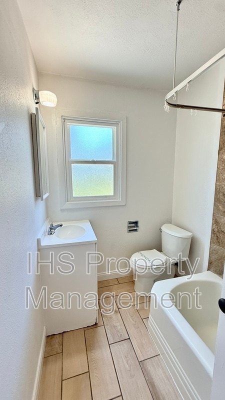 Building Photo - 1209 Stevens Dr