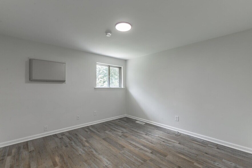 Building Photo - 2171 Dugan St