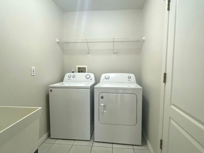 Building Photo - Beautiful 3 Bedroom Home in The Trails in Ormond Beach!