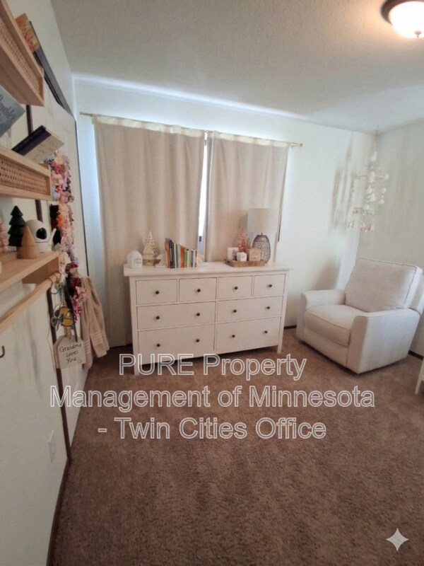 Building Photo - 1704 Basswood Ct