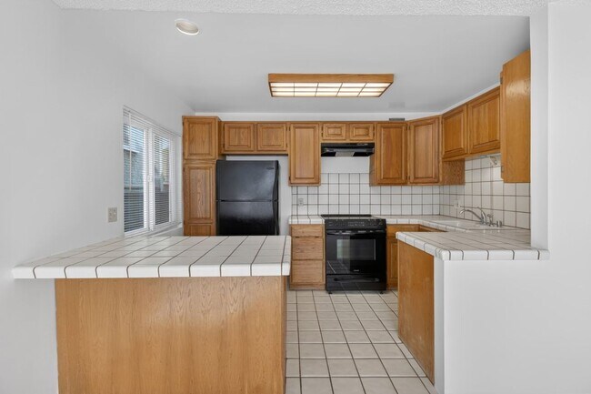 Building Photo - Moonstone