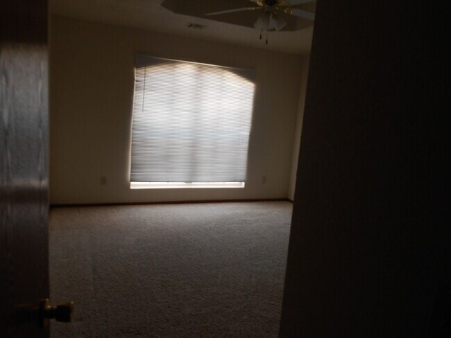 Building Photo - 3320-3322 Ridgecrest Cir