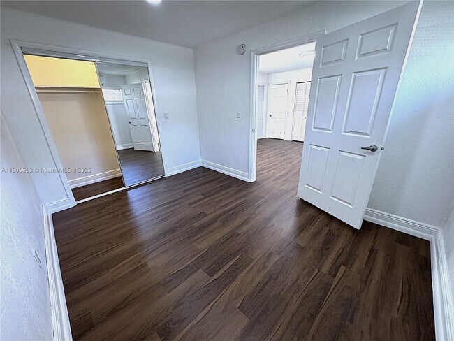 Building Photo - 1025 NW 7th Ave