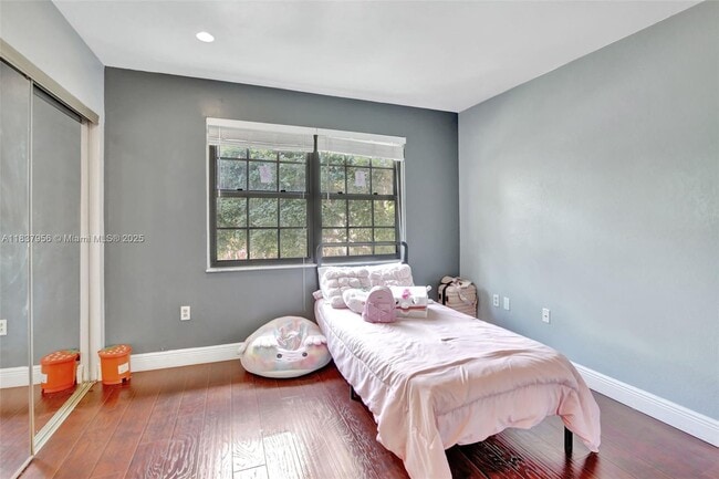 Building Photo - 484 Westree Ln