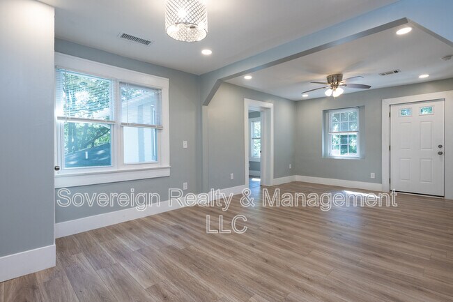 Building Photo - 2227 Telhurst St SW