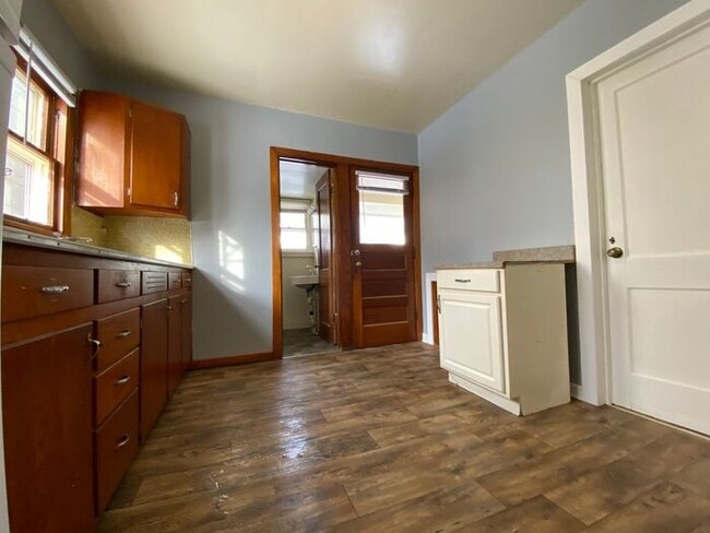 Primary Photo - Studio Apartment in Dowagiac