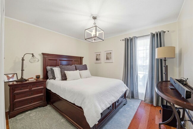 Building Photo - 7477 Baywoods Ln