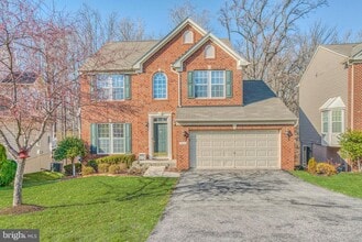 Building Photo - 7211 Lyndsey Way