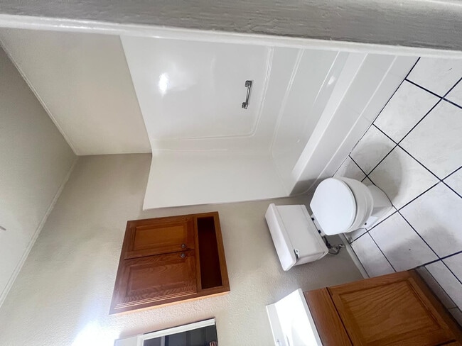 Building Photo - 6008 W Townley Ave