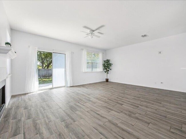 Building Photo - 2407 Curry Loop