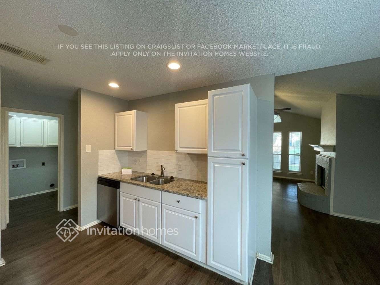 Building Photo - 8037 Iris Cir