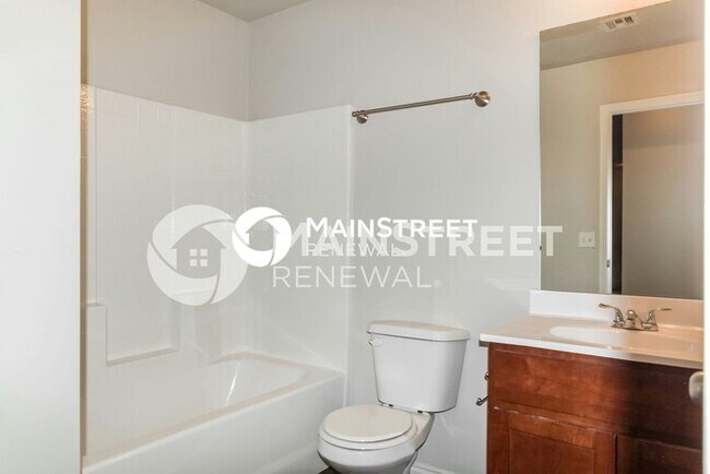 Building Photo - 4 Bedroom Pet-Friendly Home in Mustang, OK with Main Street Renewal