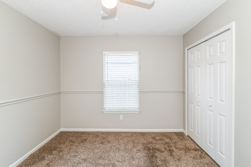 Building Photo - 3111 Wavering Ln