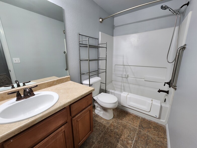 Building Photo - 7828 Chasewood Loop