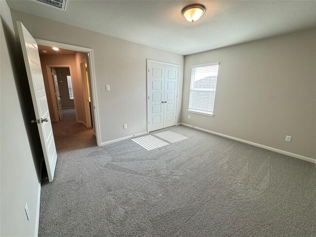Building Photo - 27231 Blue Pool Dr