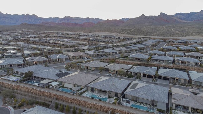 Building Photo - 756 Bruce Moorland St