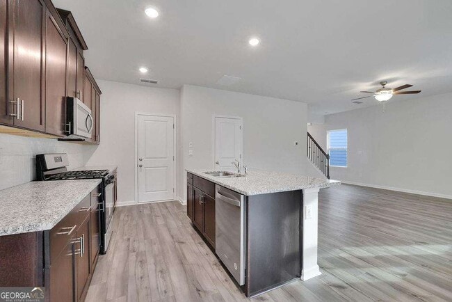 Building Photo - 291 Wells Cir